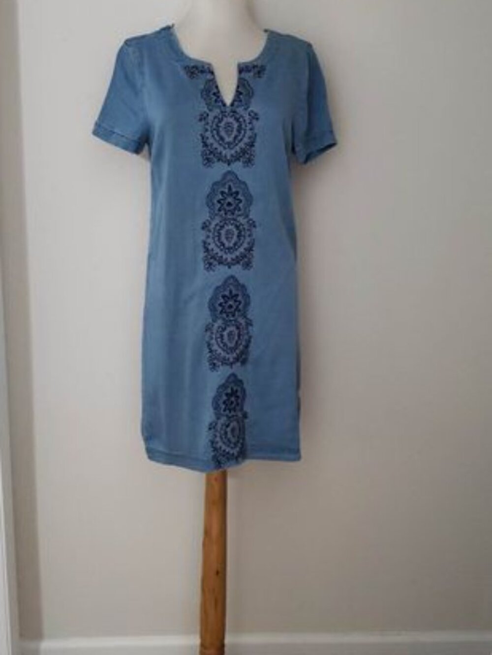 Denim embroidery front shift dress, sz4